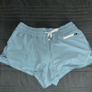 Vuori Shorts